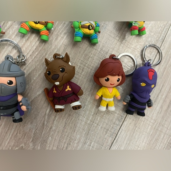 Teenage Mutant Ninja Turtles Keychain Bundle - Picture 3 of 3